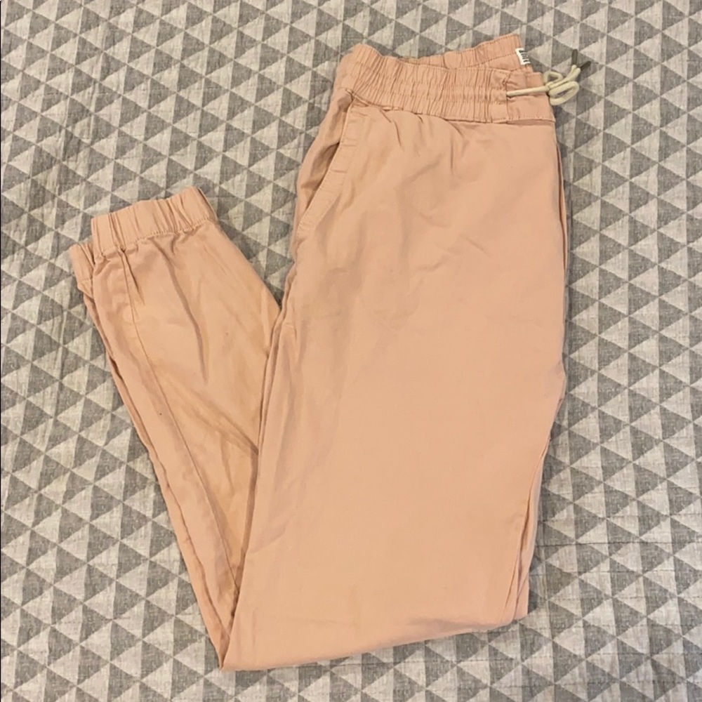 Men’s BERSHKA Light Pink Jogger Pant (L/34)